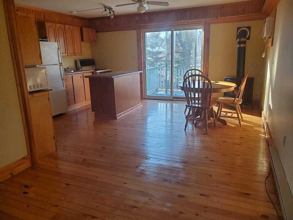 2nd image of 504 Byron St S #2