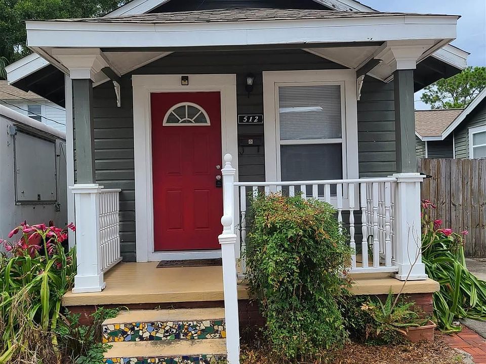 1st image of 512 E Desoto St
