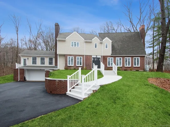 51 Laura Road, Hamden, CT 06514