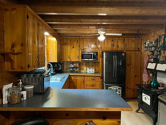 2nd image of 19 Hemlock Park Drive