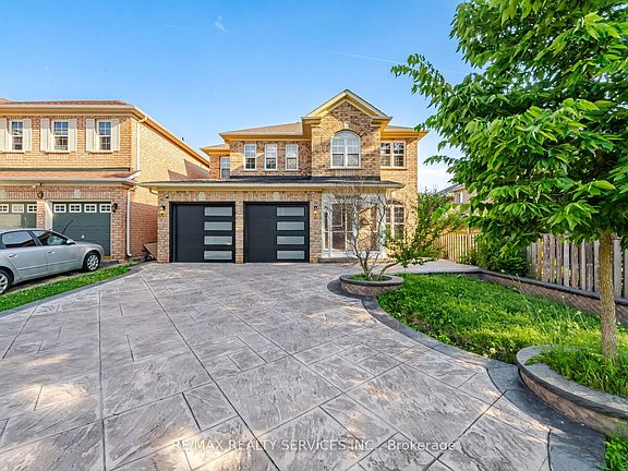 4th image of 4 Sunnybrook Cres