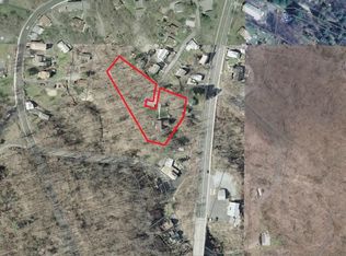 28 St Marks Pl, Fort Montgomery, NY 10922