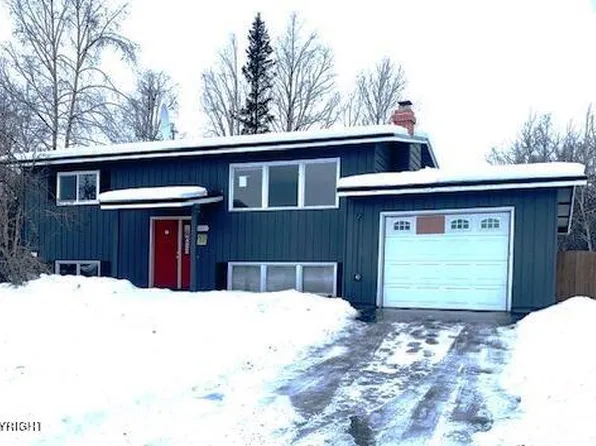 3830 Crosson Cir, Anchorage, AK 99517