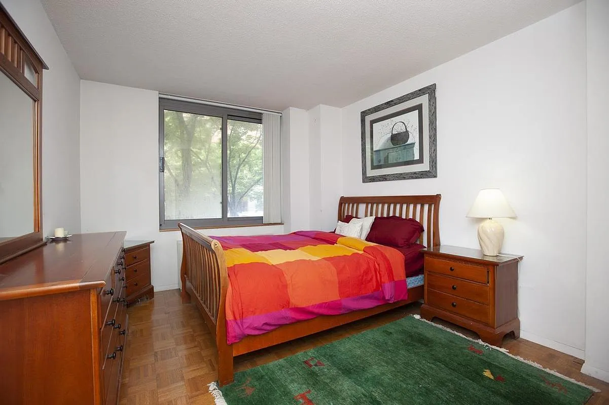 2 S End Ave APT 8 photo 1