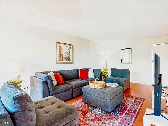 5th image of 2300 Pimmit Dr APT 1215