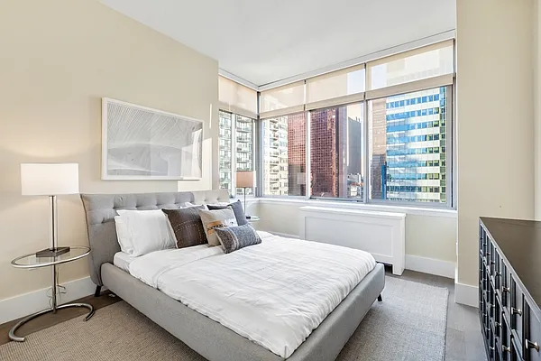 Rented by Greystar | media 19