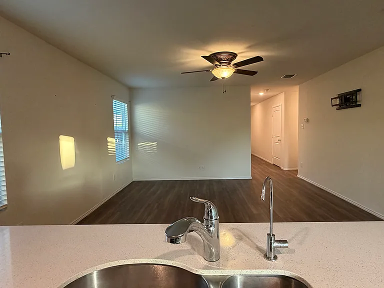 3955 Paragon Trl — Photo 9