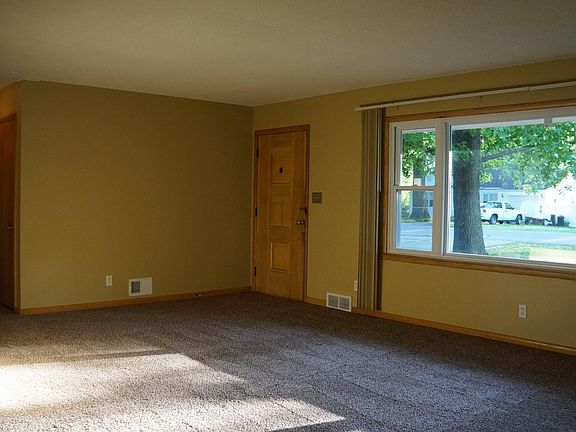 Entrance/Family Room