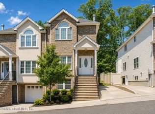 155 El Camino Loop, Staten Island, NY 10309
