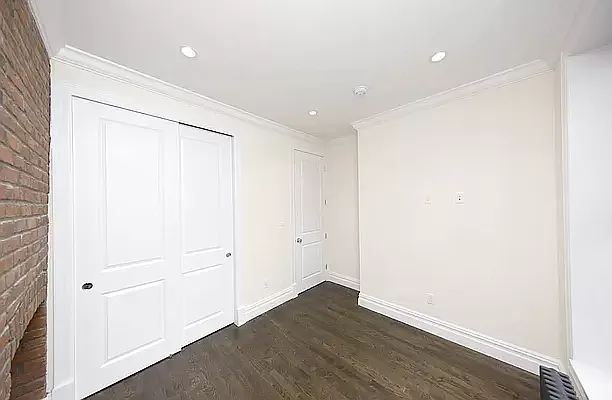 Rented by Avenues Real Estate | media 7