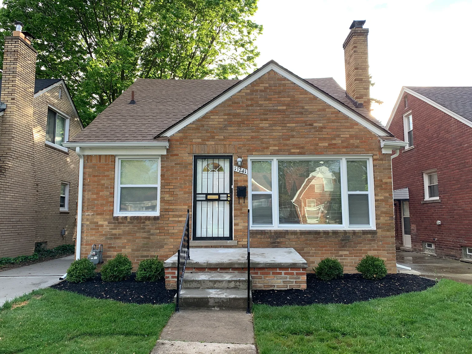 4 bed, 1339 sqft, $1,875 — Photo 1