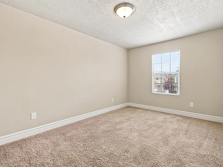 1360 E Foxmont Ln — Photo 26