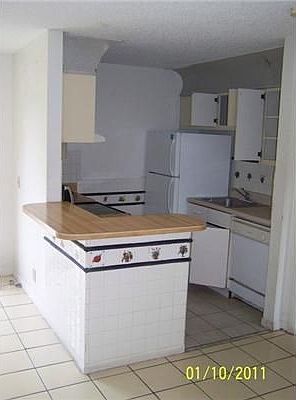 4th image of 27 Crossings Cir APT D