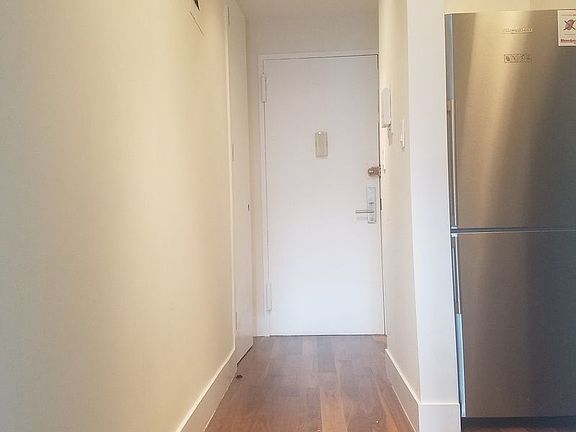 5th image of 200 E 30th St APT 9E