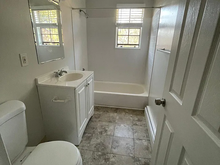 100 Sycamore Ln #A — Photo 5