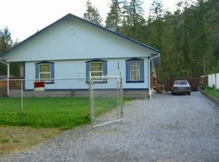 8569 Golden Valley Dr, Maple Falls, WA 98266