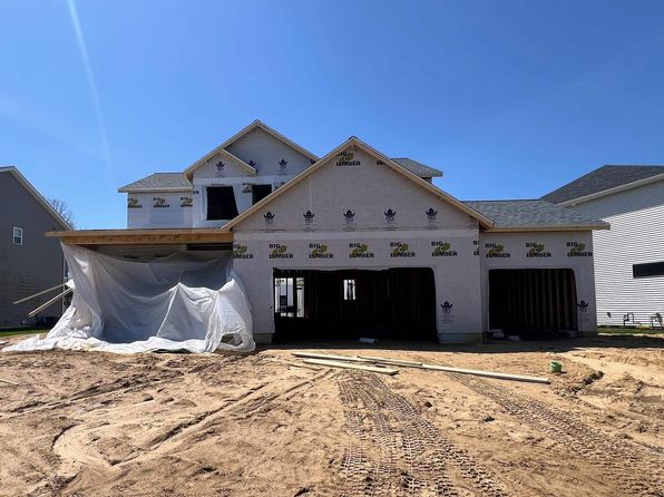 54691 Pierre Trails Dr, Osceola, IN 46561