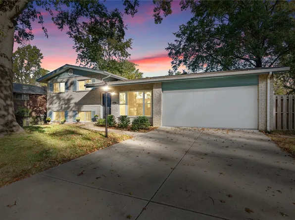 12447 Betsy Ross Ln, Saint Louis, MO 63146
