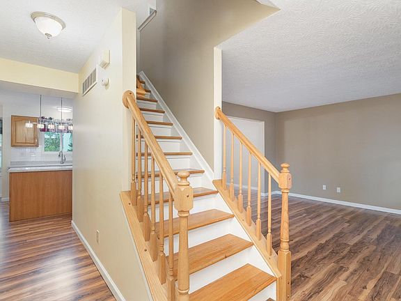 4th image of 5096 Lexington Ct