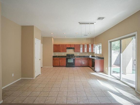 3rd image of 9669 N 82nd Ln