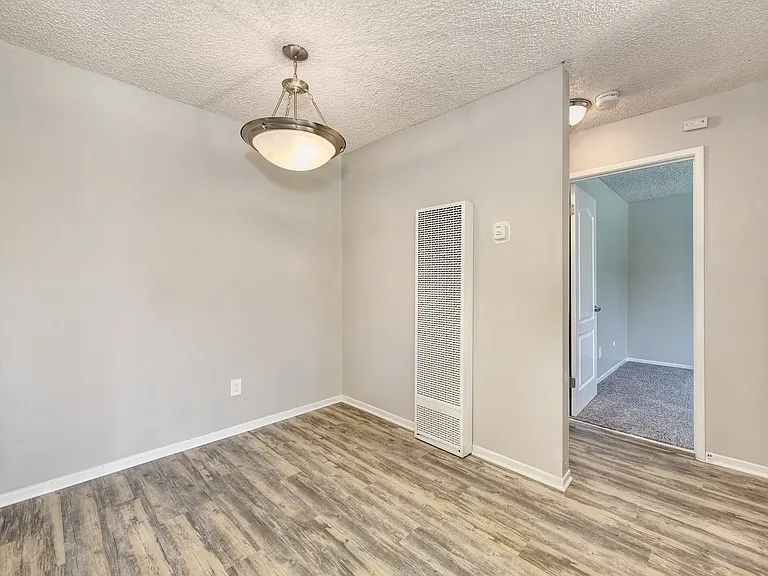 Chardonnay Ridge | One Bedroom Dining Room