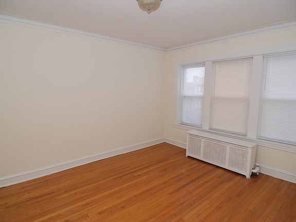 3rd image of 6318 N Mozart St #2F