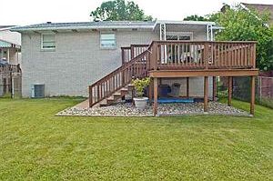 2nd image of 220 N 11th St