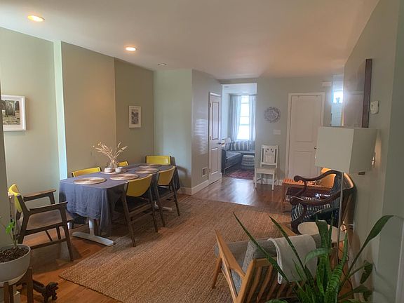 4th image of 838 Morris St