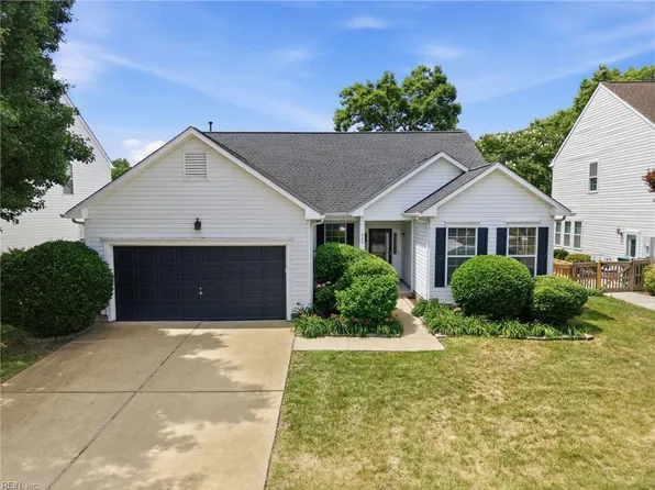 906 Hanson Dr, Newport News, VA 23602