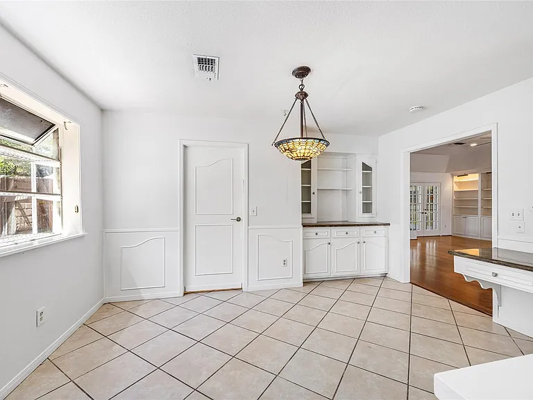 11906 Pepperdine Ln — Photo 12