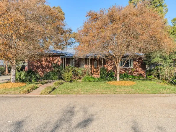 401 W Jackson St, Ione, CA 95640