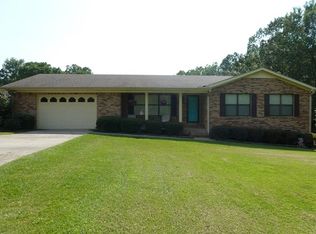 3225 Woodmont Dr, Tuscumbia, AL 35674