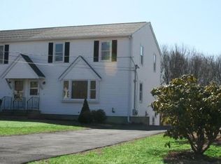 31 Landing Dr, Taunton, MA 02780
