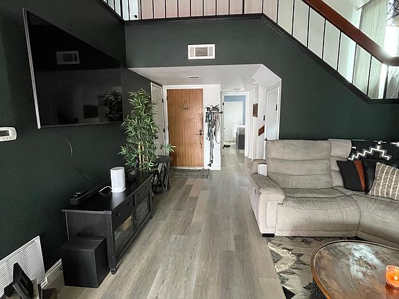 3rd image of 6908 Sandleford Way