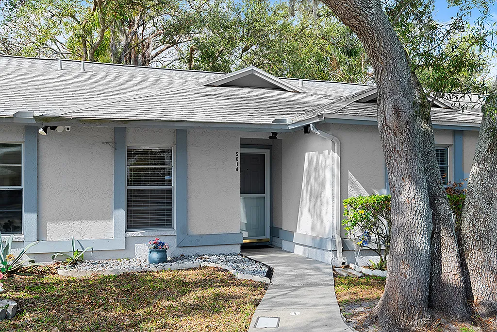 2 bed, 960 sqft, $2,250 — Photo 1