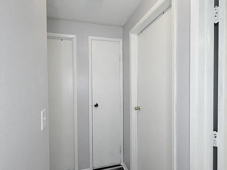 2056 Brookfield Rd — Photo 12