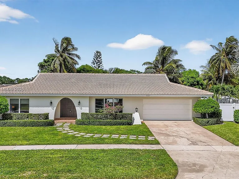 5660 Golfway Dr — Photo 37