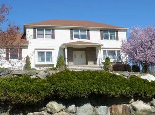 7 Kohut St, Pomona, NY 10970