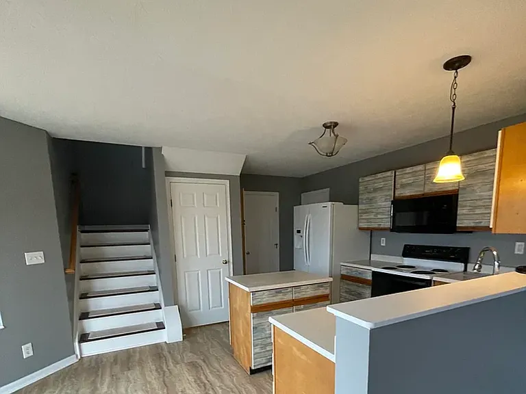 3214 Bridlerun Dr — Photo 6