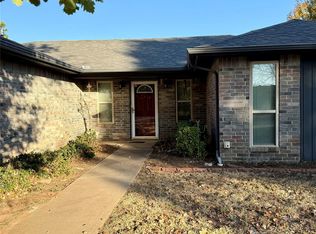 3805 Stoneybrook Dr, Chickasha, OK 73018