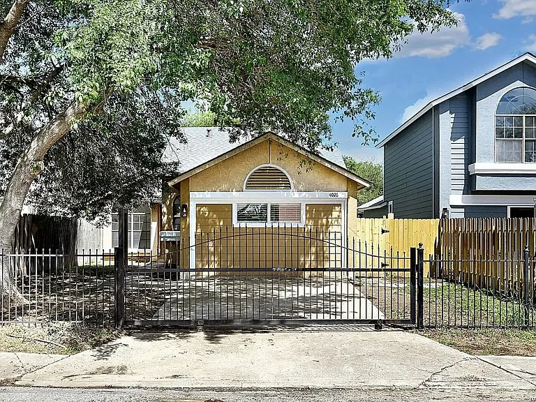 4026 Winter Sunrise Dr — Photo 2