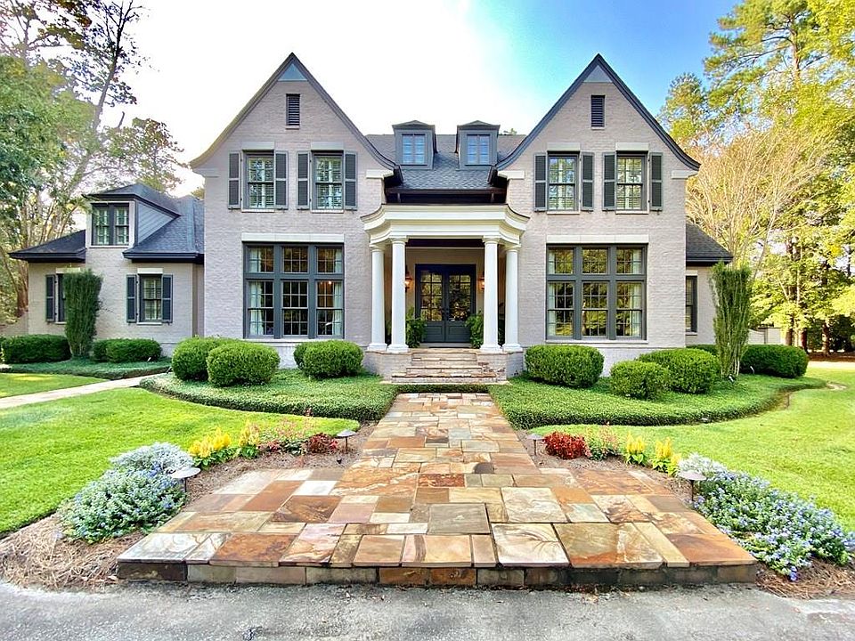 1st image of 4423 Robert Dr