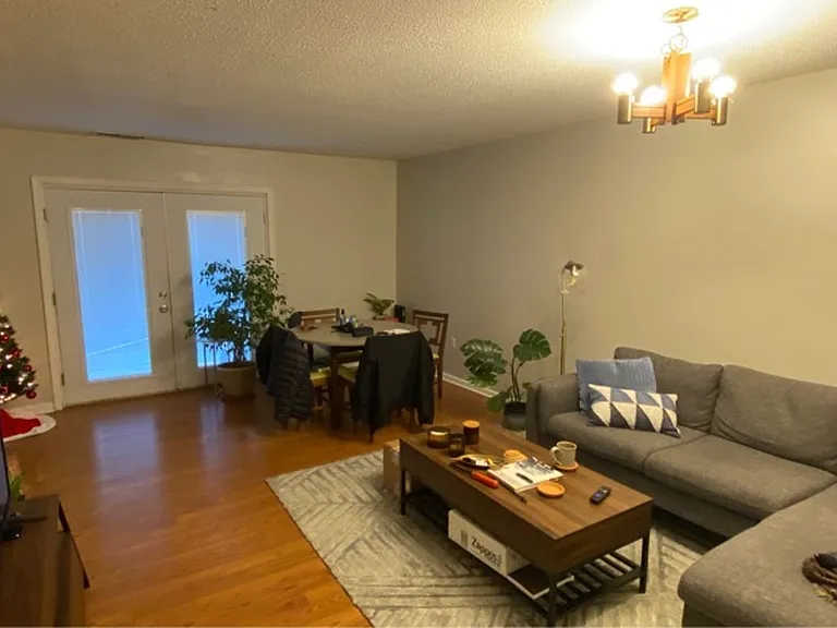 1108 Tiger Blvd #141 — Photo 3