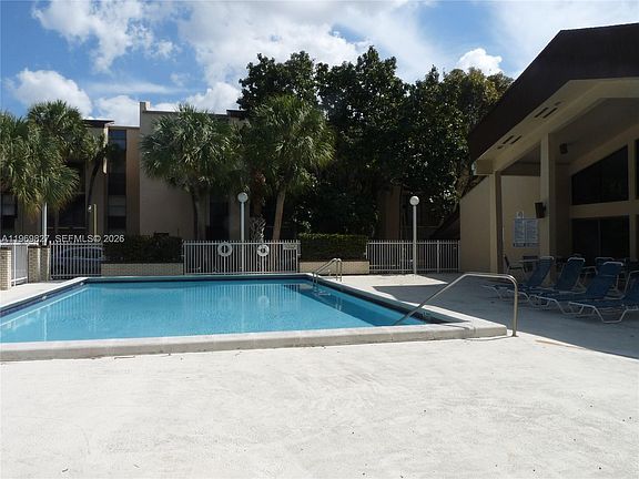 4th image of 14301 N Kendall Dr #204B