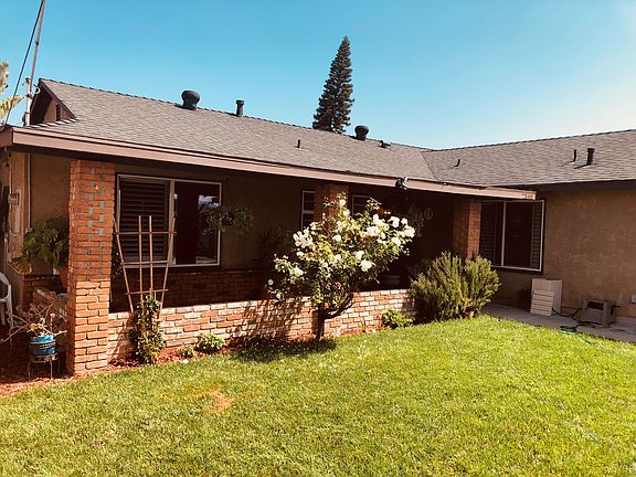 3rd image of 2840 Caulfield Dr