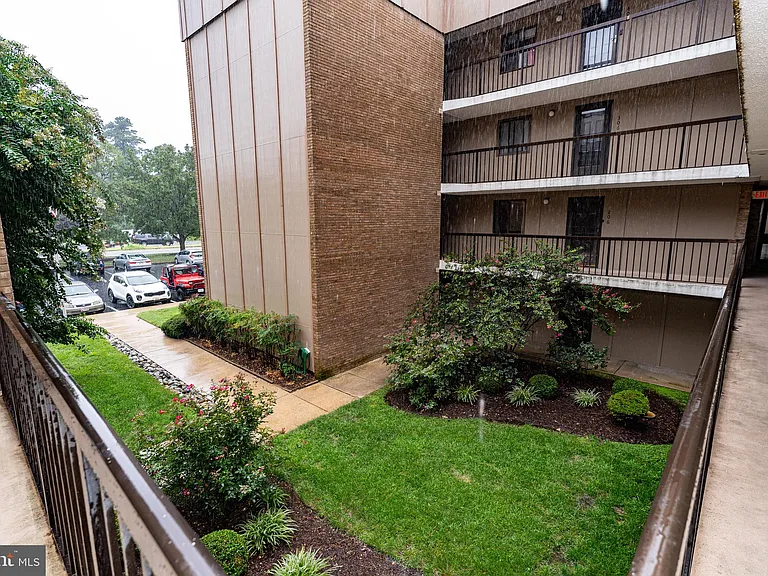 227 Canal Park Dr #206 — Photo 49