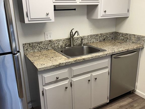 5th image of 6056 Margo Dr