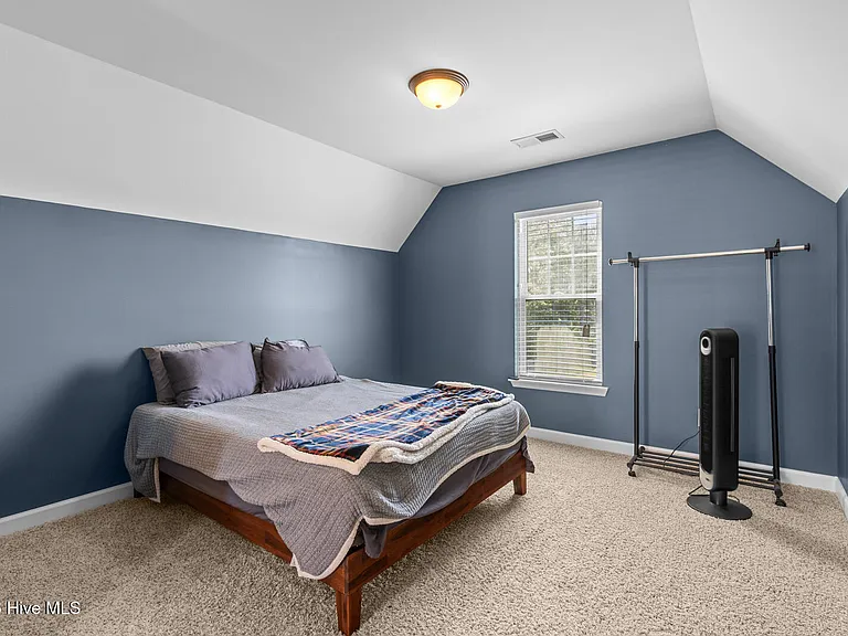 260 Breakwater Dr — Photo 32