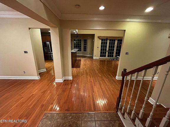 2nd image of 216 Franklin Pl