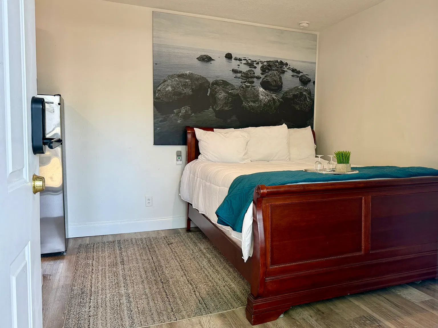 1 bed, 200 sqft, $1,150 — Photo 2